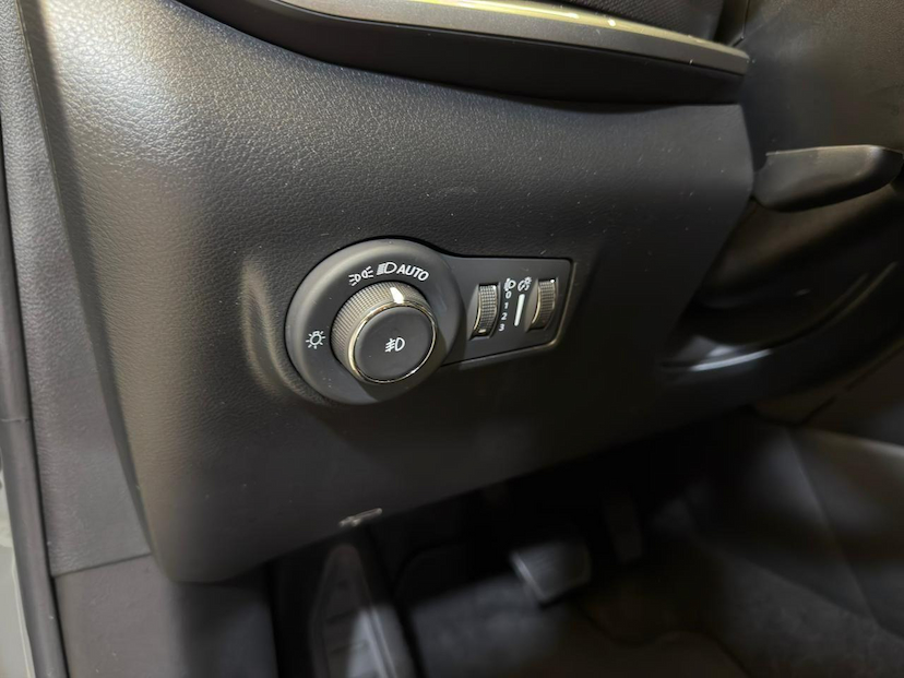 Foto do veículo JEEP COMPASS  LONG T 2025 14.336 KM 162.900,00