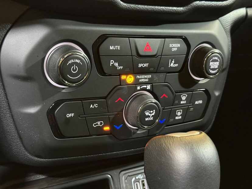 Foto do veículo JEEP RENEGADE  LGTD T270 2025 13.246 KM 129.900,00
