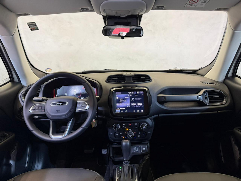 Foto do veículo JEEP RENEGADE  LGTD T270 2025 13.246 KM 129.900,00