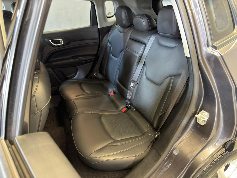 Foto do veículo JEEP COMPASS  SPORT TF 2022 24.373 KM 114.900,00