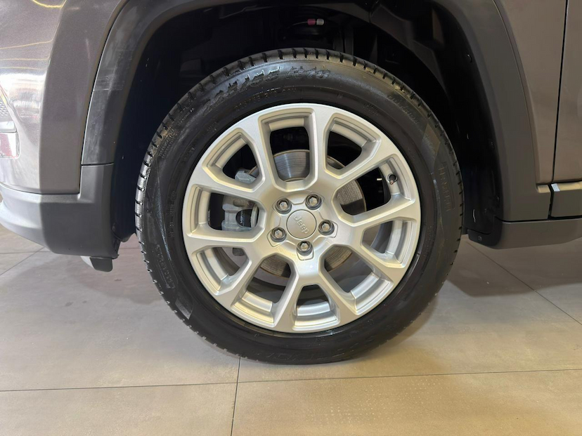 Foto do veículo JEEP COMPASS  SPORT TF 2022 24.373 KM 114.900,00