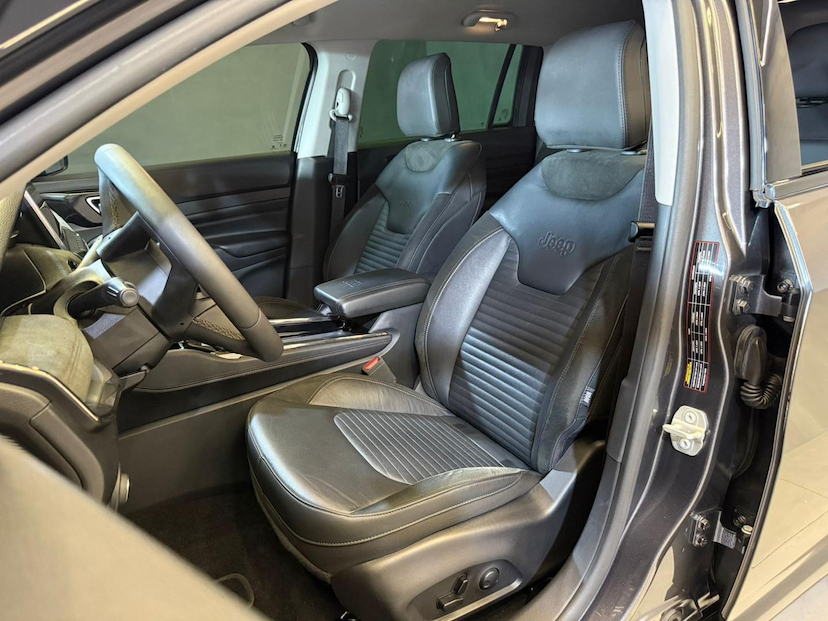 Foto do veículo JEEP COMMANDER  LIMITED T270 TURBO FLEX 2024 31.254 KM 169.900,00