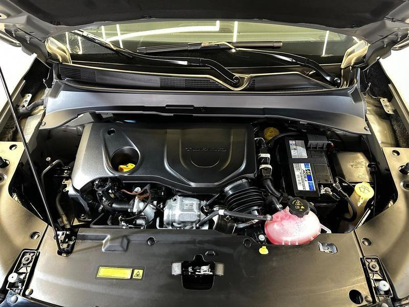 Foto do veículo JEEP COMPASS  SERIE S TF 2024 40.317 KM 168.900,00
