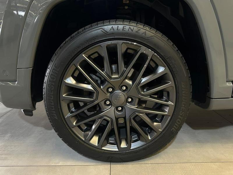 Foto do veículo JEEP COMPASS  SERIE S TF 2024 59.353 KM 159.900,00