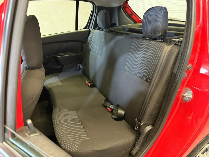 Foto do veículo RENAULT SANDERO  AUTH 10 2015 87.155 KM 33.900,00