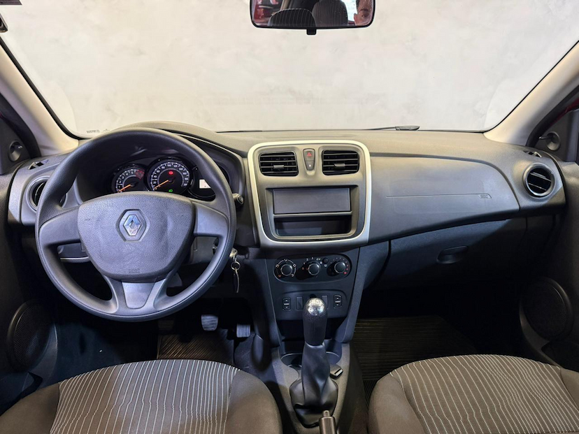 Foto do veículo RENAULT SANDERO  AUTH 10 2015 87.155 KM 33.900,00