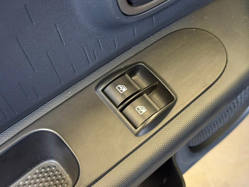 Foto do veículo FIAT MOBI  TREKKING 1.0MT 2025 3.765 KM 70.900,00