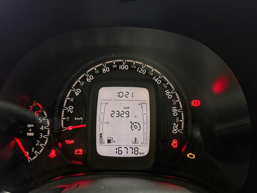 Foto do veículo FIAT MOBI  TREKKING 1.0MT 2025 16.764 KM 65.900,00