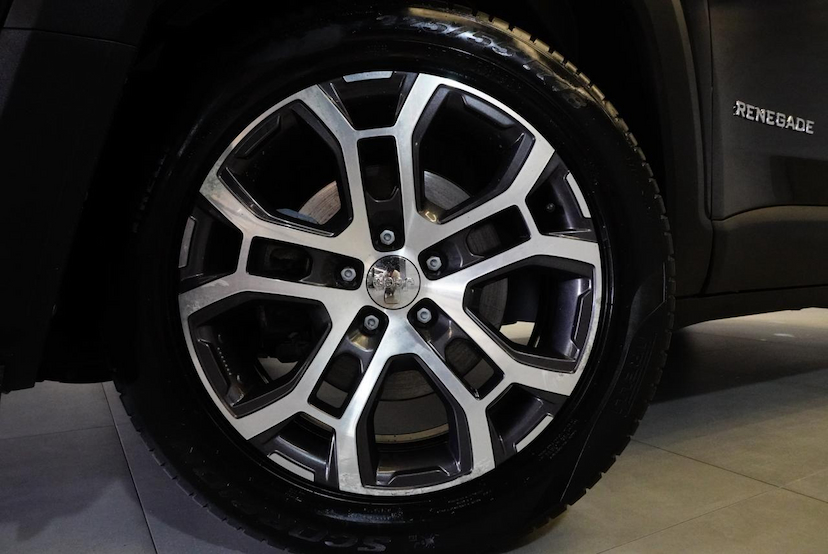 Foto do veículo JEEP RENEGADE  LONGITUDE T270 1.3 TB 4X2 FLEX AUT 2024 32.547 KM 106.900,00