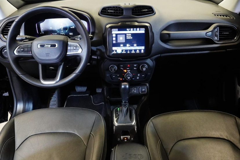 Foto do veículo JEEP RENEGADE  LONGITUDE T270 1.3 TB 4X2 FLEX AUT 2024 32.547 KM 106.900,00