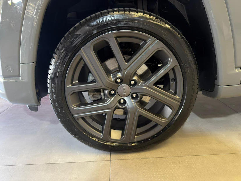 Foto do veículo JEEP COMPASS  SERIE S T 2025 18.232 KM 182.900,00