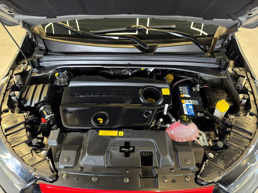 Foto do veículo FIAT TORO  ULTRA AT9 4X4 2024 2.202 KM 164.900,00
