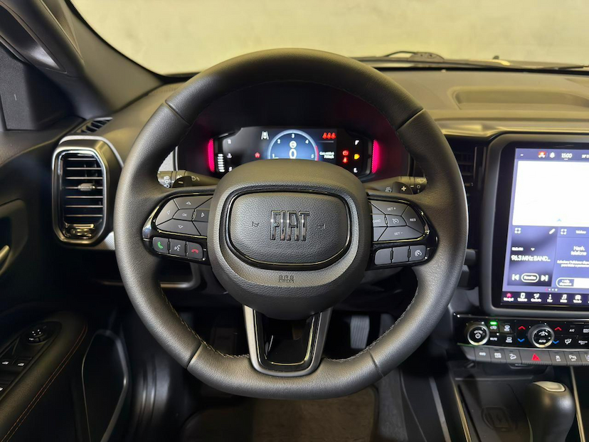 Foto do veículo FIAT TORO  ULTRA AT9 4X4 2024 2.202 KM 164.900,00