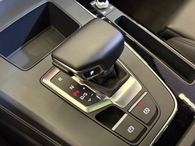 Foto do veículo AUDI Q5  SPORTBACK PHEV PERFORMANCE 2.0 TFSI QUATTRO 2023 11.000 KM 299.900,00