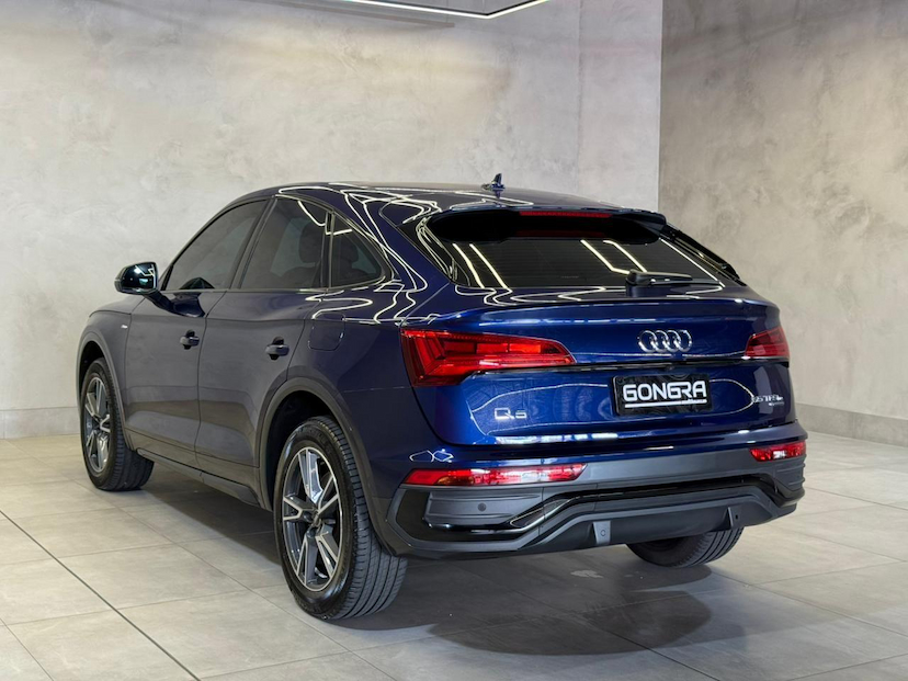 Foto do veículo AUDI Q5  SPORTBACK PHEV PERFORMANCE 2.0 TFSI QUATTRO 2023 11.000 KM 299.900,00