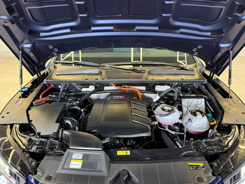 Foto do veículo AUDI Q5  SPORTBACK PHEV PERFORMANCE 2.0 TFSI QUATTRO 2023 11.000 KM 299.900,00