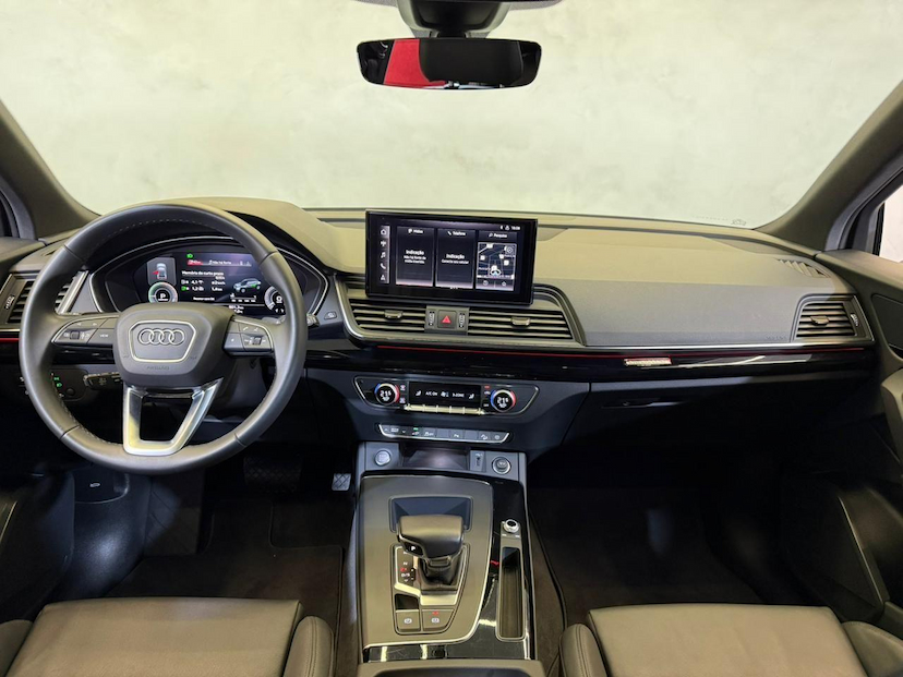 Foto do veículo AUDI Q5  SPORTBACK PHEV PERFORMANCE 2.0 TFSI QUATTRO 2023 11.000 KM 299.900,00