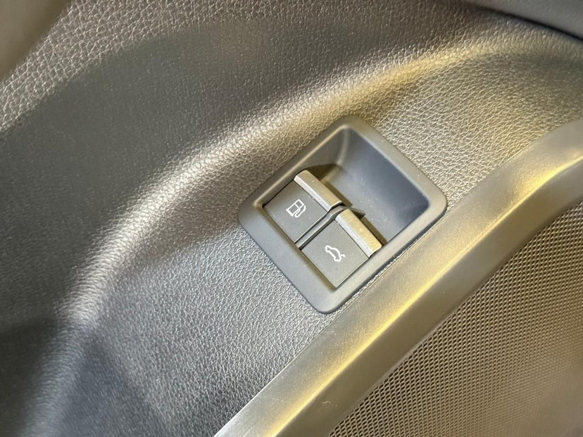 Foto do veículo AUDI Q5  SPORTBACK PHEV PERFORMANCE 2.0 TFSI QUATTRO 2023 11.000 KM 299.900,00