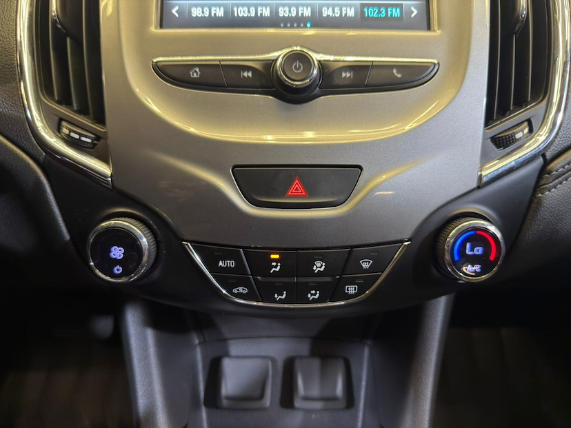 Foto do veículo CHEVROLET CRUZE  1.4 SPORT6 LT AUTOMATICO 2019 90.042 KM 89.900,00
