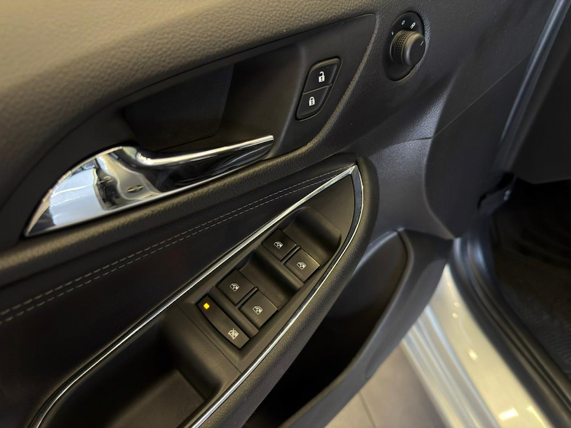 Foto do veículo CHEVROLET CRUZE  1.4 SPORT6 LT AUTOMATICO 2019 90.042 KM 89.900,00