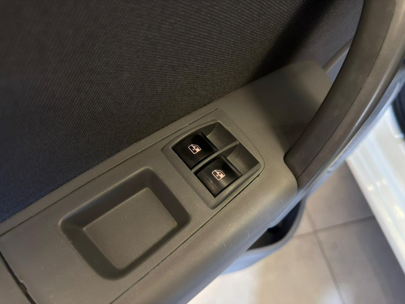 Foto do veículo FIAT PALIO  ATTRACTIV 1.0 2015 82.866 KM 38.900,00