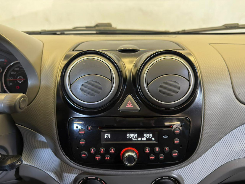 Foto do veículo FIAT PALIO  ATTRACTIV 1.0 2015 82.866 KM 38.900,00
