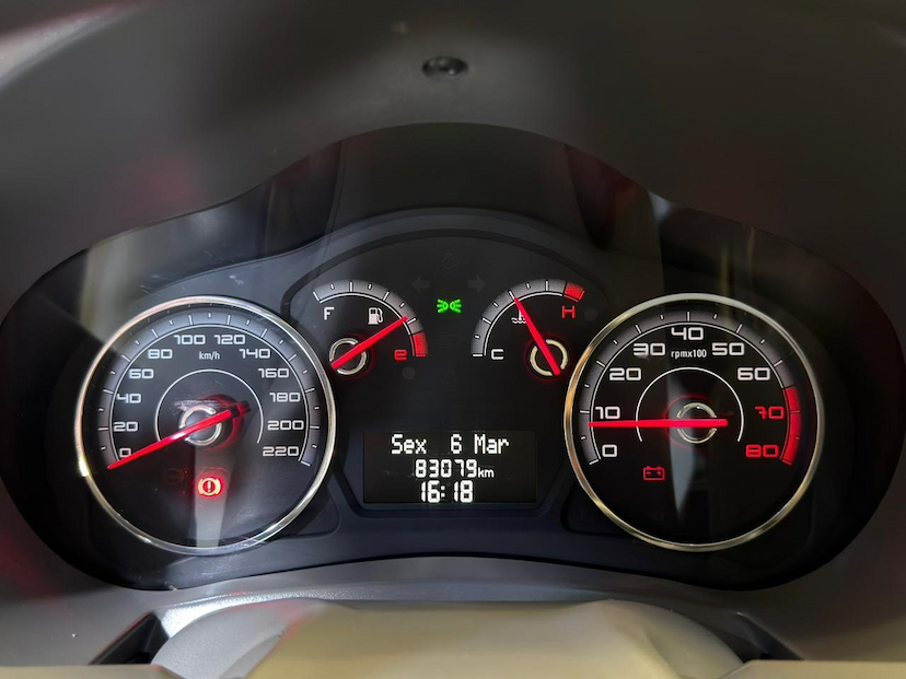 Foto do veículo FIAT PALIO  ATTRACTIV 1.0 2015 82.866 KM 38.900,00