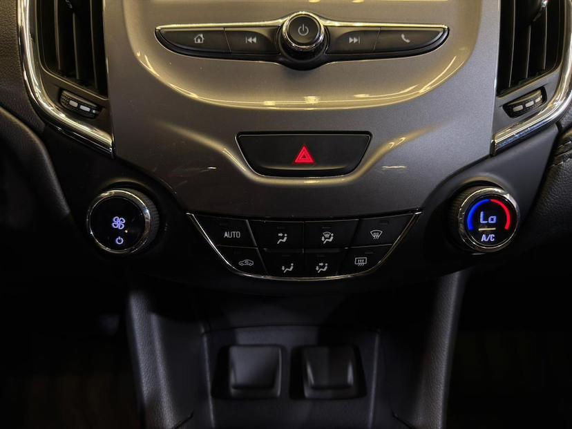 Foto do veículo CHEVROLET CRUZE CHEV  LT NB AT 2018 68.500 KM 87.900,00