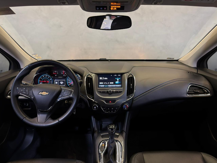 Foto do veículo CHEVROLET CRUZE CHEV  LT NB AT 2018 68.500 KM 87.900,00