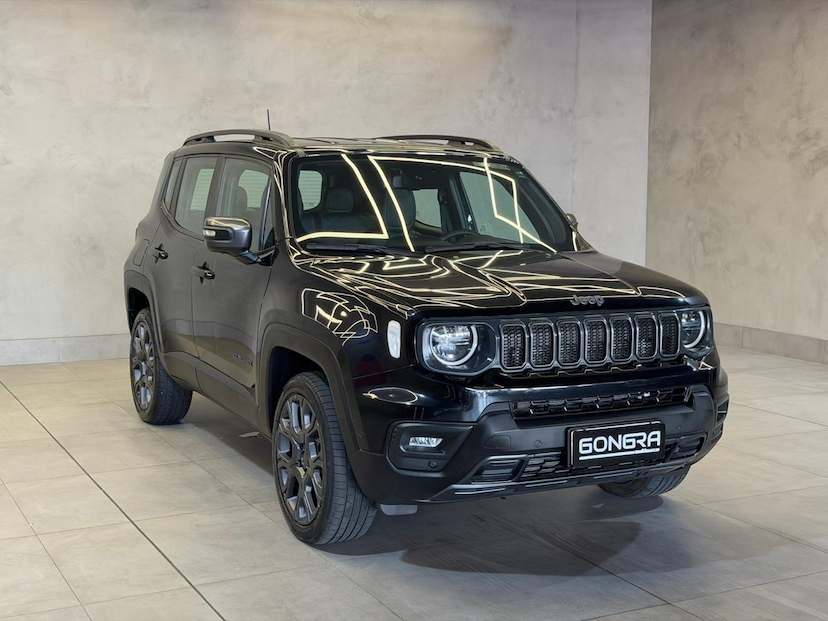 Foto do veículo JEEP RENEGADE  S T2704X4 2023 33.189 KM 118.900,00