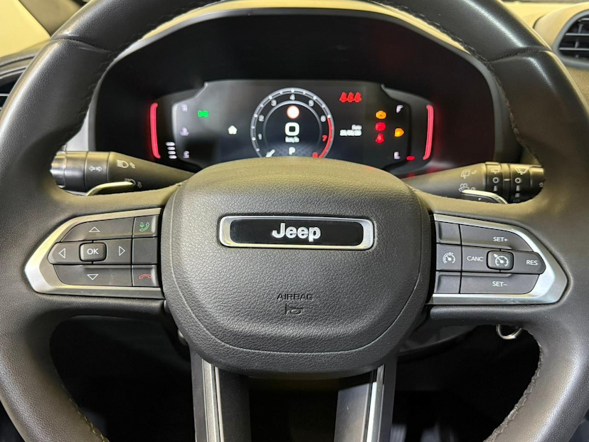 Foto do veículo JEEP RENEGADE  LGTD T270 2023 29.811 KM 105.900,00