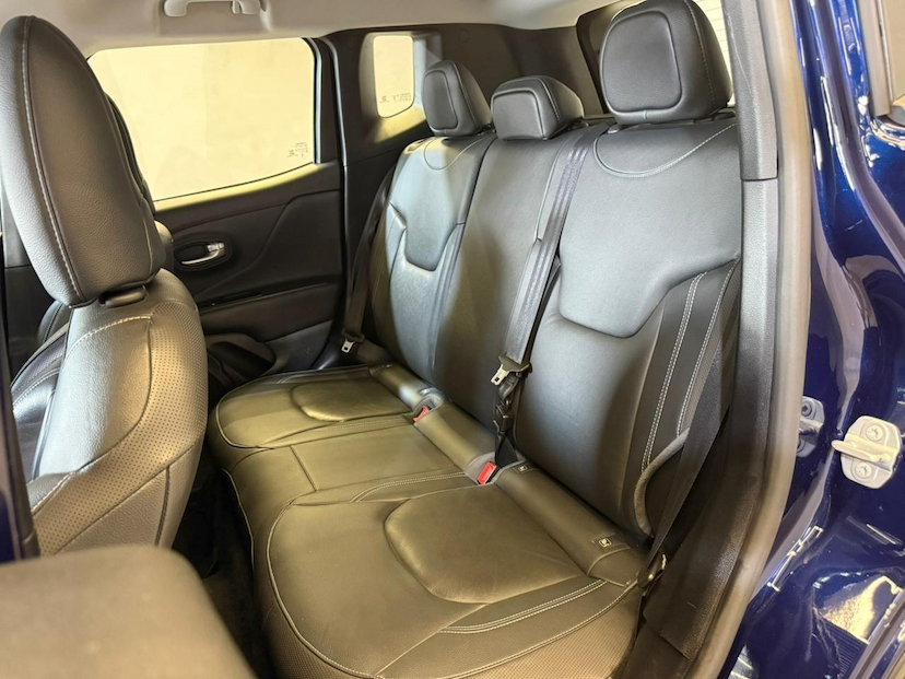 Foto do veículo JEEP RENEGADE  LGTD T270 2023 29.811 KM 105.900,00