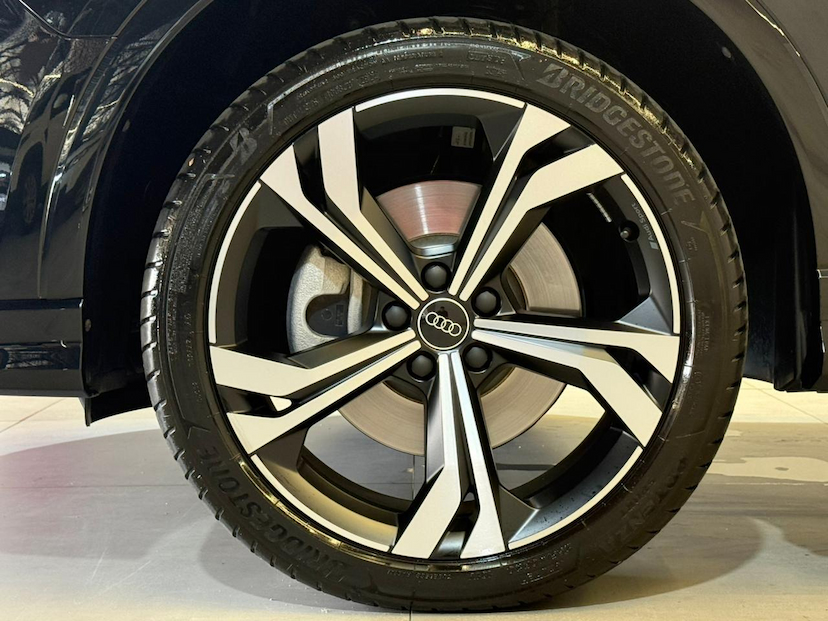 Foto do veículo AUDI Q3  2.0 TFSI 2025 2.279 KM 324.900,00