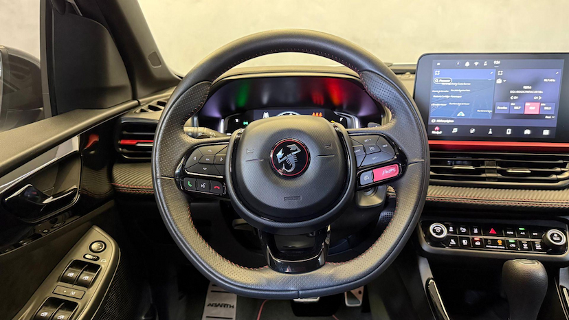Foto do veículo FIAT FASTBACK  ABARTH 270 2024 9.800 KM 135.900,00