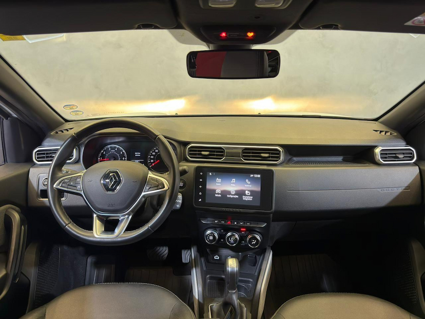 Foto do veículo RENAULT DUSTER  ICO16 CVT 2024 28.000 KM 104.900,00