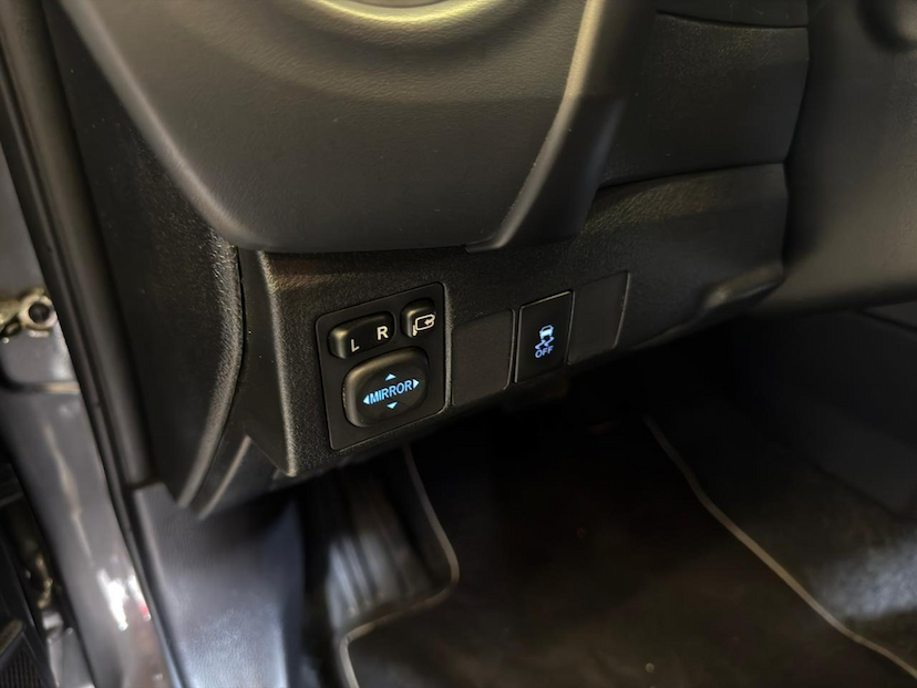 Foto do veículo TOYOTA COROLLA  XEI 2.0 FLEX 2019 73.500 KM 112.900,00