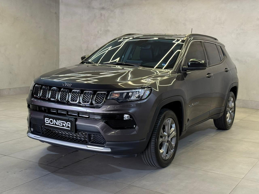 Foto do veículo JEEP COMPASS  LONG TF 2024 21.691 KM 139.900,00