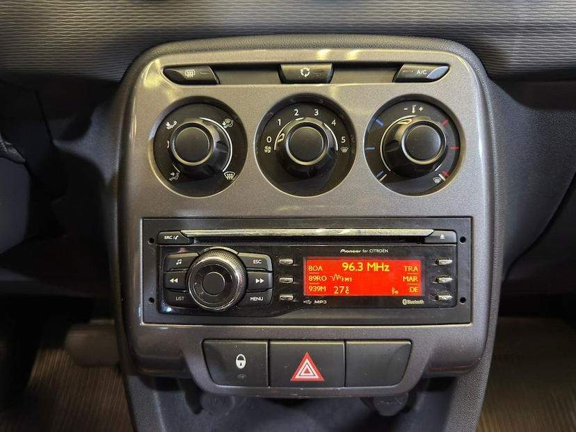 Foto do veículo CITROËN C3  TENDANCE 1.6 16V FLEX AUT. 2015 74.350 KM 45.900,00
