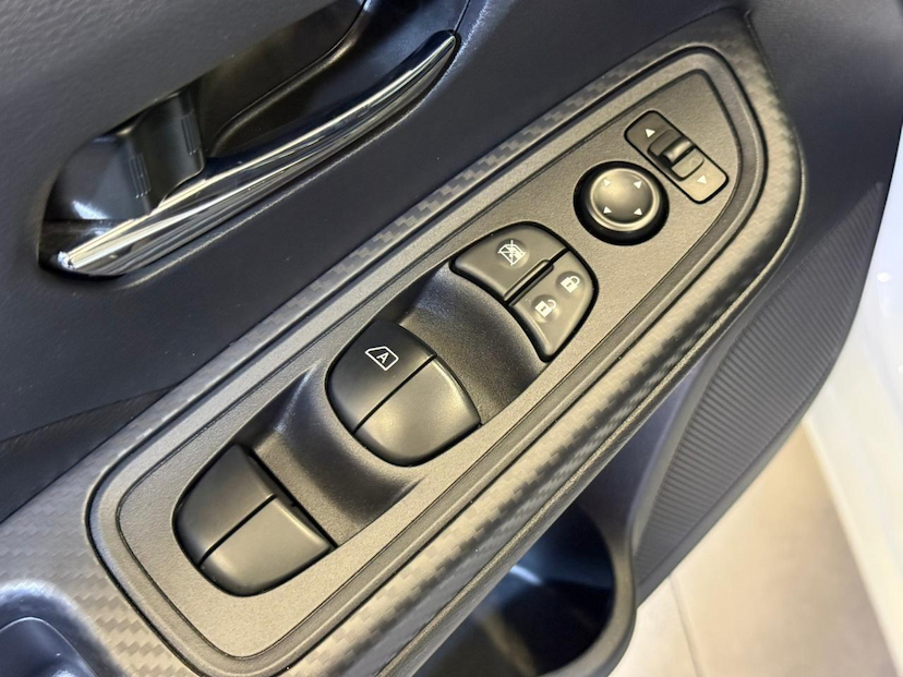 Foto do veículo NISSAN VERSA  ADVNC CVT 2024 16.080 KM 102.900,00