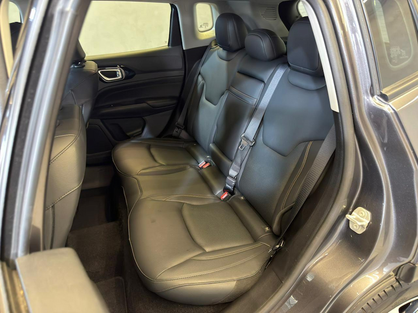 Foto do veículo JEEP COMPASS  LIMITED T270 1.3 TB 4X2 FLEX AUT 2025 14.720 KM 179.900,00