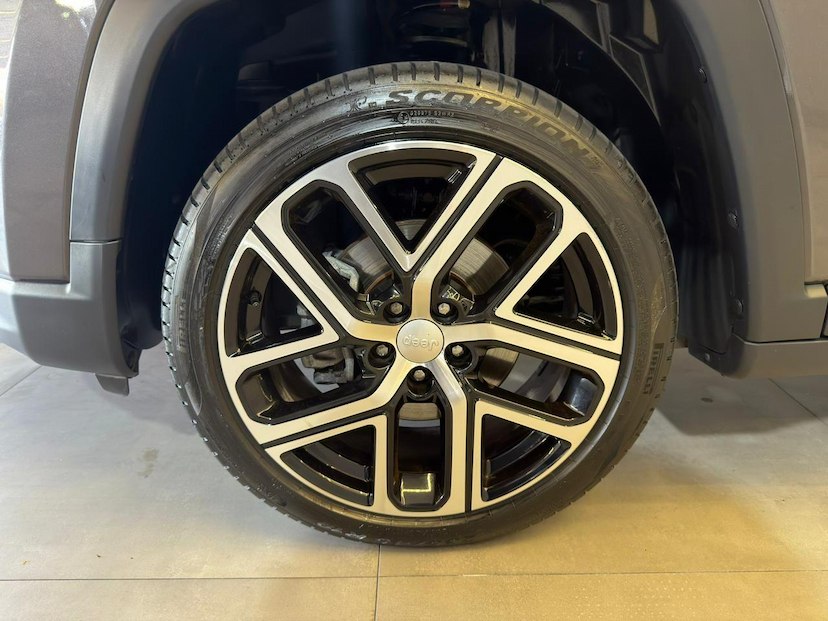Foto do veículo JEEP COMPASS  LIMITED T270 1.3 TB 4X2 FLEX AUT 2025 14.720 KM 179.900,00