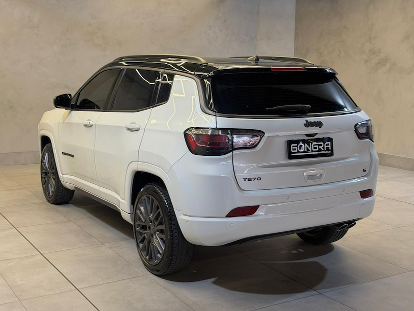 Foto do veículo JEEP COMPASS  SERIE S TF 2024 24.832 KM 160.900,00