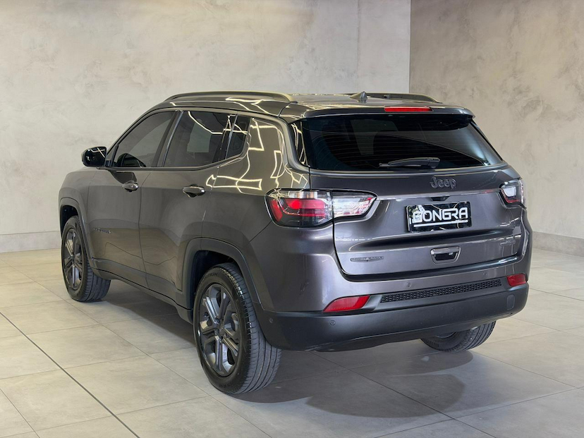 Foto do veículo JEEP COMPASS  LONG. NIG. EAGLE 1.3 4X2 FLEX AUT. 2025 17.375 KM 152.900,00