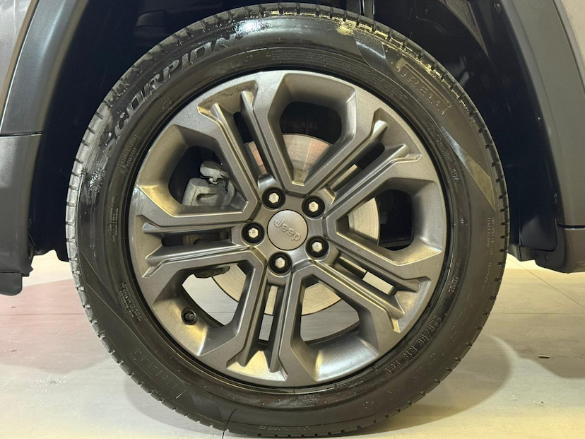 Foto do veículo JEEP COMPASS  LONG T 2025 12.131 KM 162.900,00