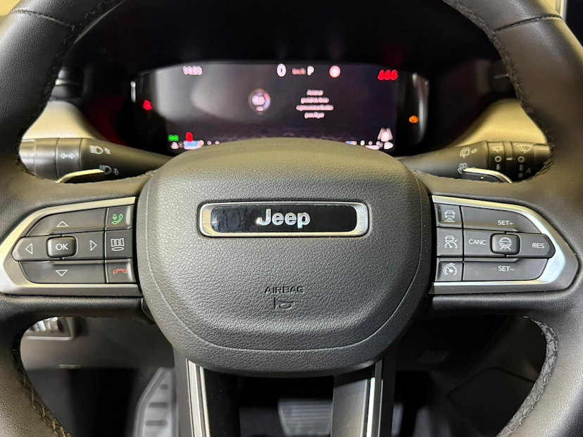 Foto do veículo JEEP COMPASS  LONG T 2025 12.131 KM 162.900,00