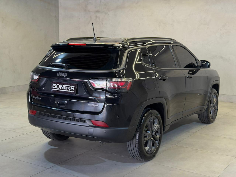 Foto do veículo JEEP COMPASS  LONG. NIG. EAGLE 1.3 4X2 FLEX AUT. 2025 10.136 KM 162.900,00