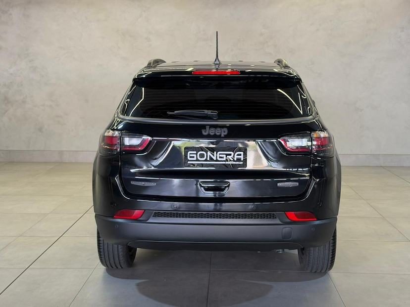 Foto do veículo JEEP COMPASS  LONG. NIG. EAGLE 1.3 4X2 FLEX AUT. 2025 10.136 KM 162.900,00
