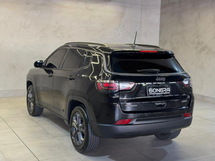 Foto do veículo JEEP COMPASS  LONG. NIG. EAGLE 1.3 4X2 FLEX AUT. 2025 10.136 KM 162.900,00