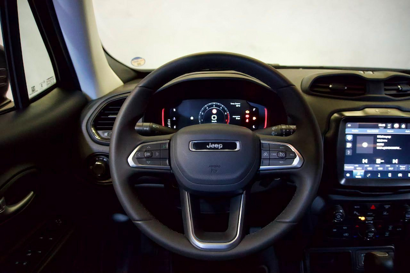 Foto do veículo JEEP RENEGADE  LONGITUDE T270 1.3 TB 4X2 FLEX AUT 2025 9.455 KM 122.900,00