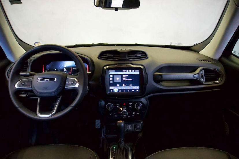 Foto do veículo JEEP RENEGADE  LONGITUDE T270 1.3 TB 4X2 FLEX AUT 2025 9.455 KM 122.900,00